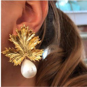 Gold Maple Leaf Dangle Earring With Pearl